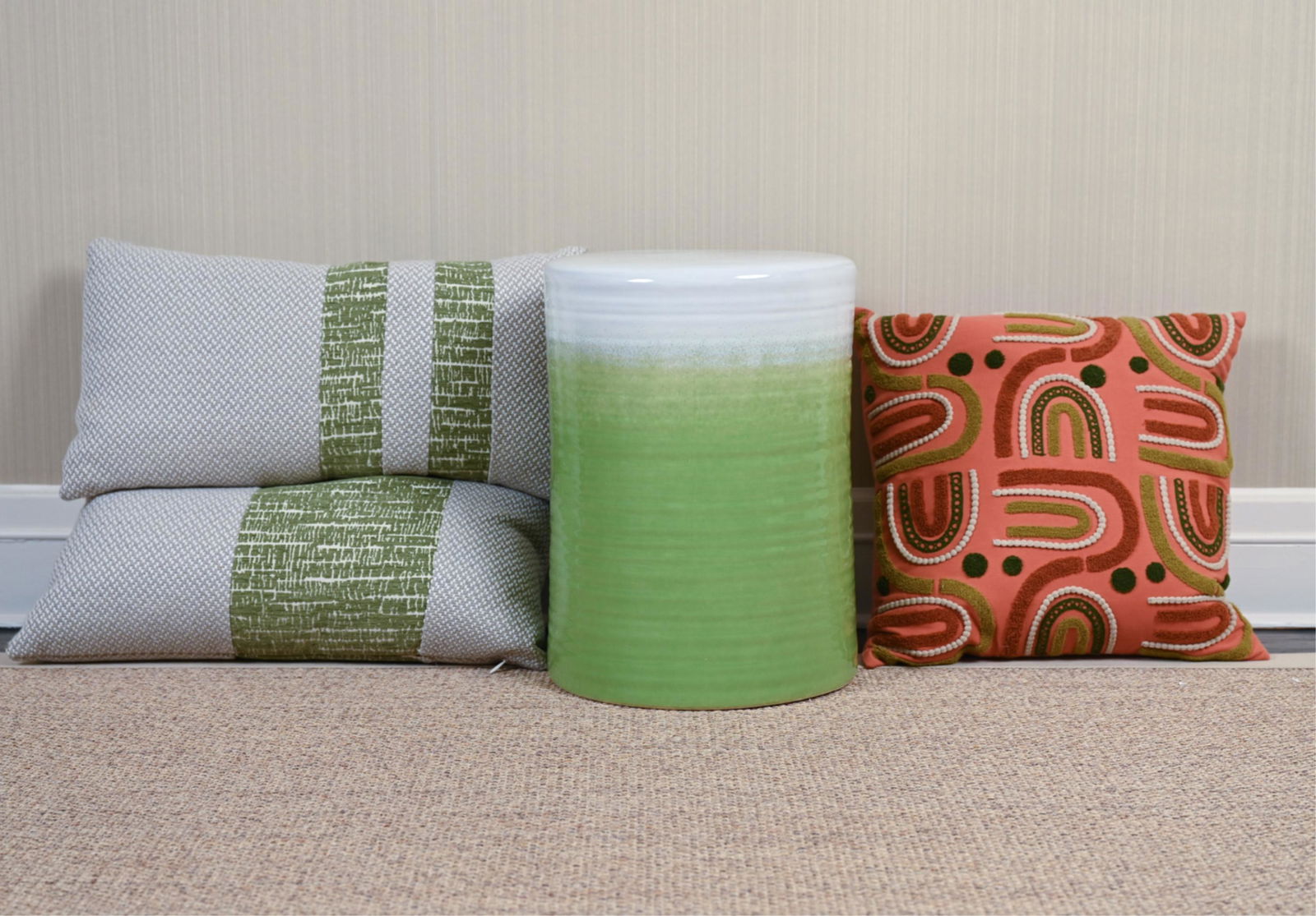 GROUPING OF DECORATIVE PILLOWS & GARDEN SEAT (1 of 5)