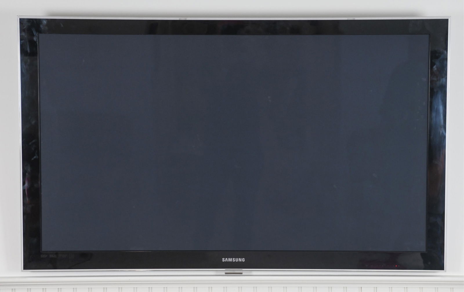 SAMSUNG 58" FLAT-SCREEN PLASMA TV (1 of 6)