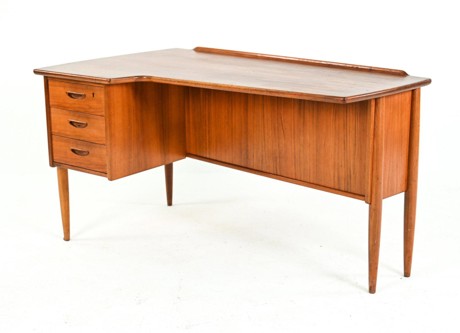 GORAN STRAND FOR LELANGS BOOMERANG DESK (1 of 20)
