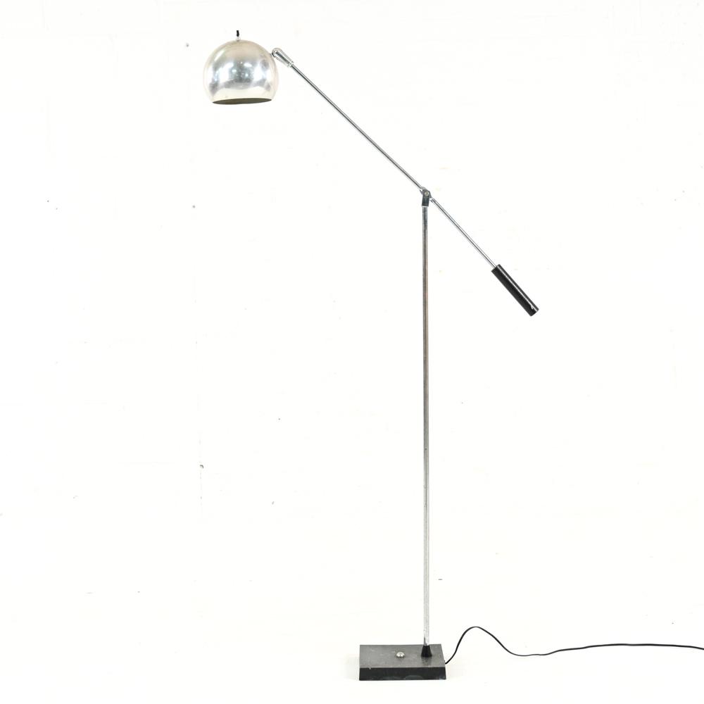 MID-CENTURY HEYCO CHROME FLOOR LAMP AFTER SONNEMAN (1 of 10)