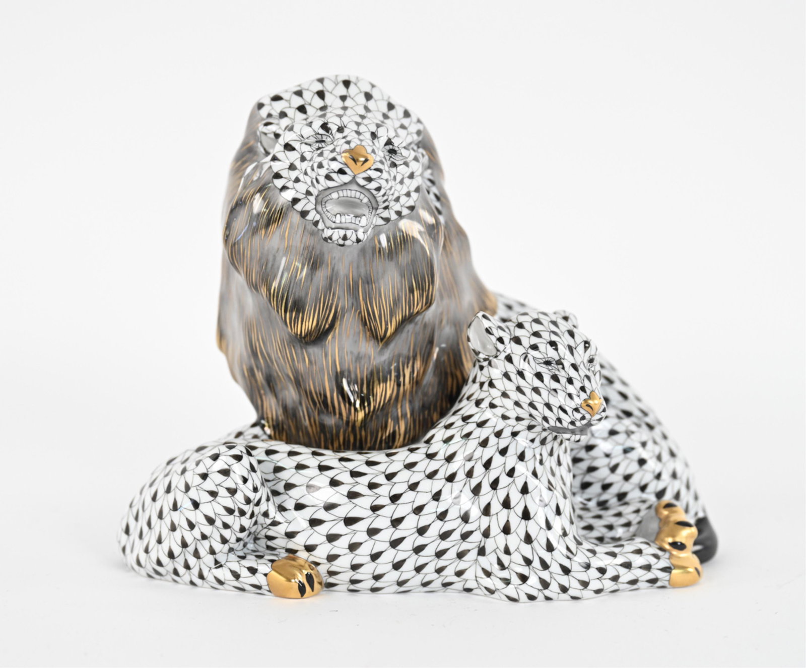 HEREND PORCELAIN LION & LIONESS FIGURAL GROUP (1 of 8)