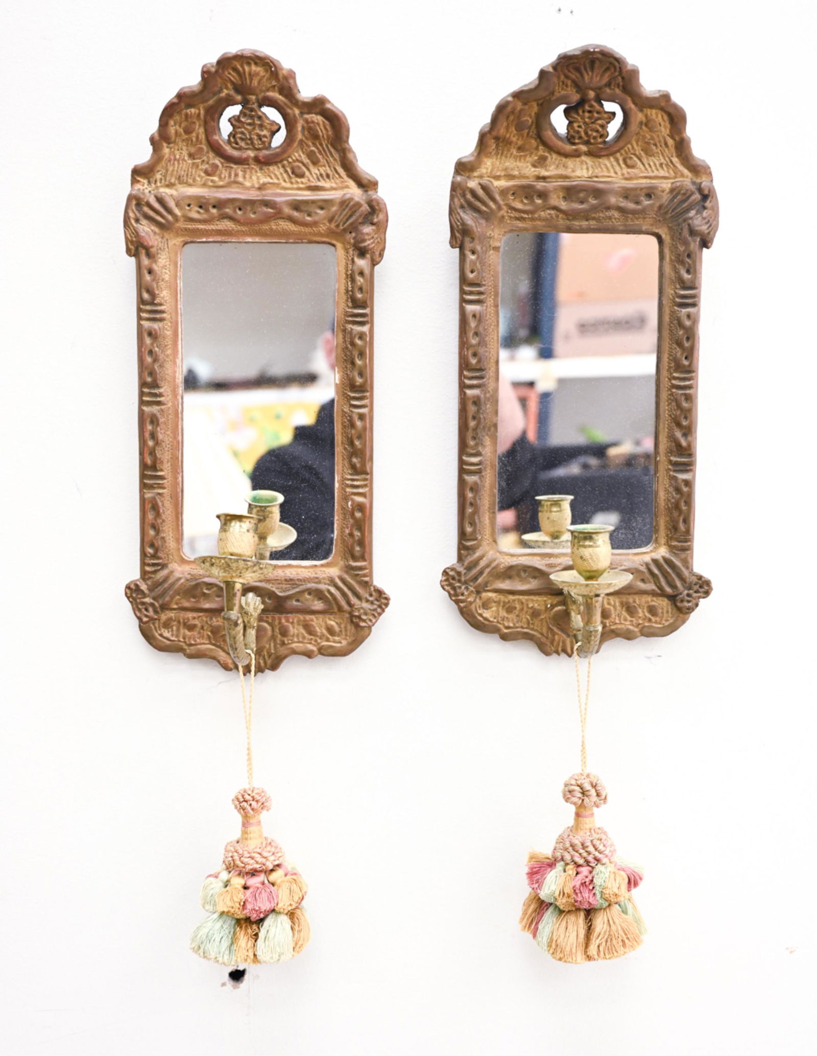 PAIR OF GEORGIAN STYLE MIRROR SCONCES (1 of 10)