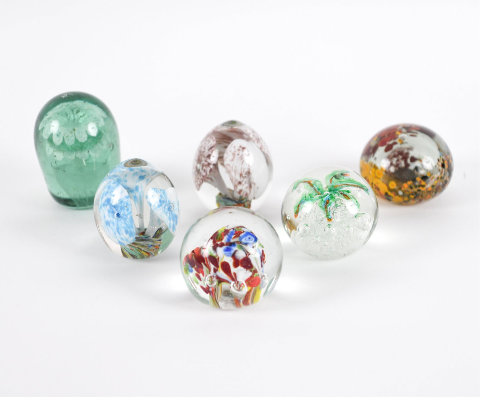 (6) ART GLASS PAPERWEIGHTS (1 of 9)