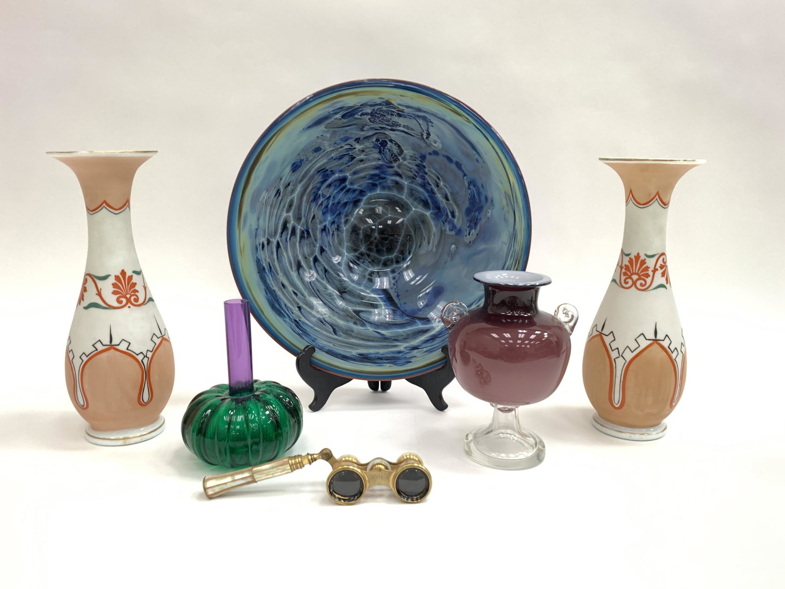 DECORATIVE GROUPING INCL. ANTIQUE BRISTOL GLASS (1 of 18)