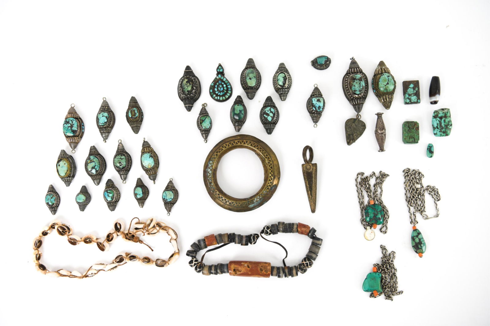 VINTAGE TRIBAL JEWELRY GROUPING INCL TURQUOISE (1 of 14)