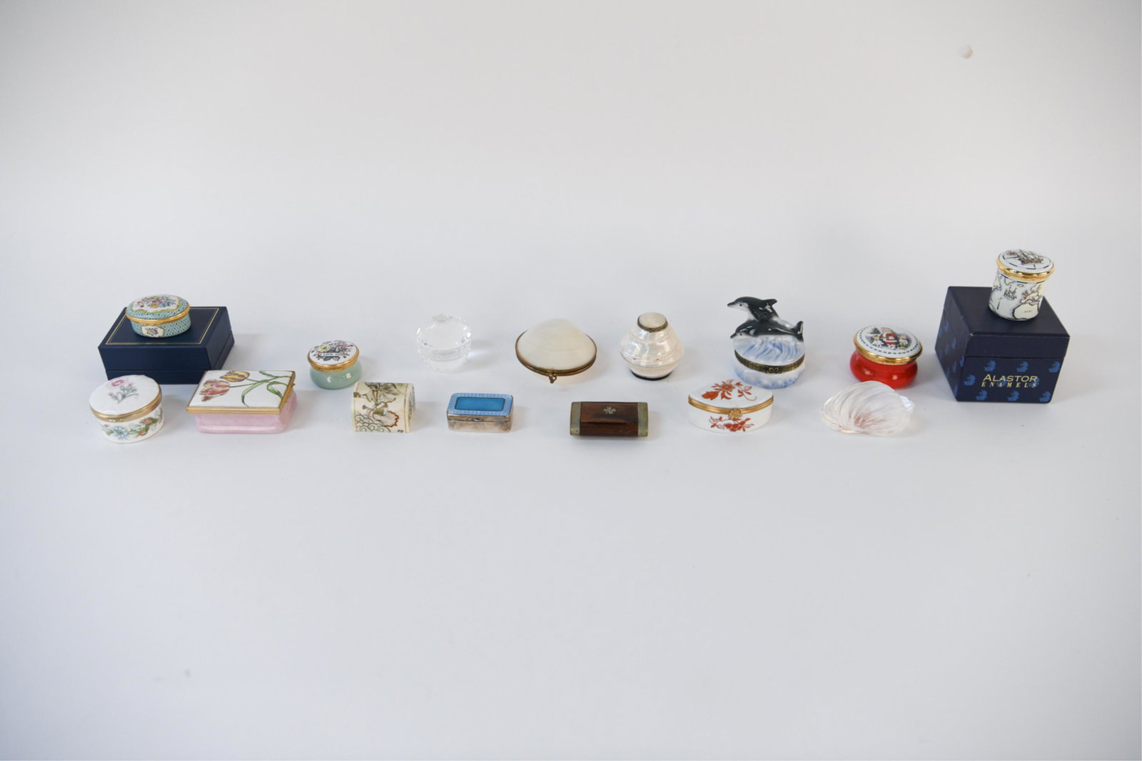 LARGE GROUPING OF TRINKET BOXES (1 of 16)