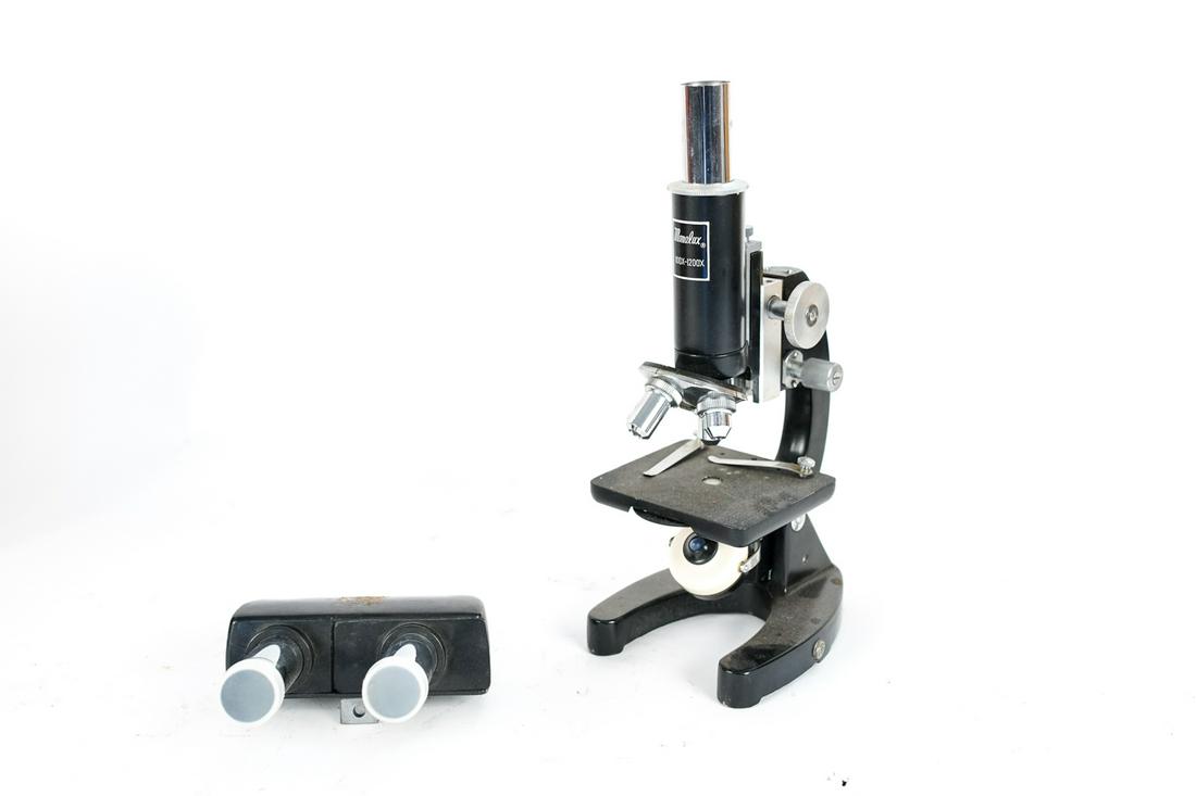 MONOLUX MICROSCOPE WITH CARRYING CASE (1 of 15)