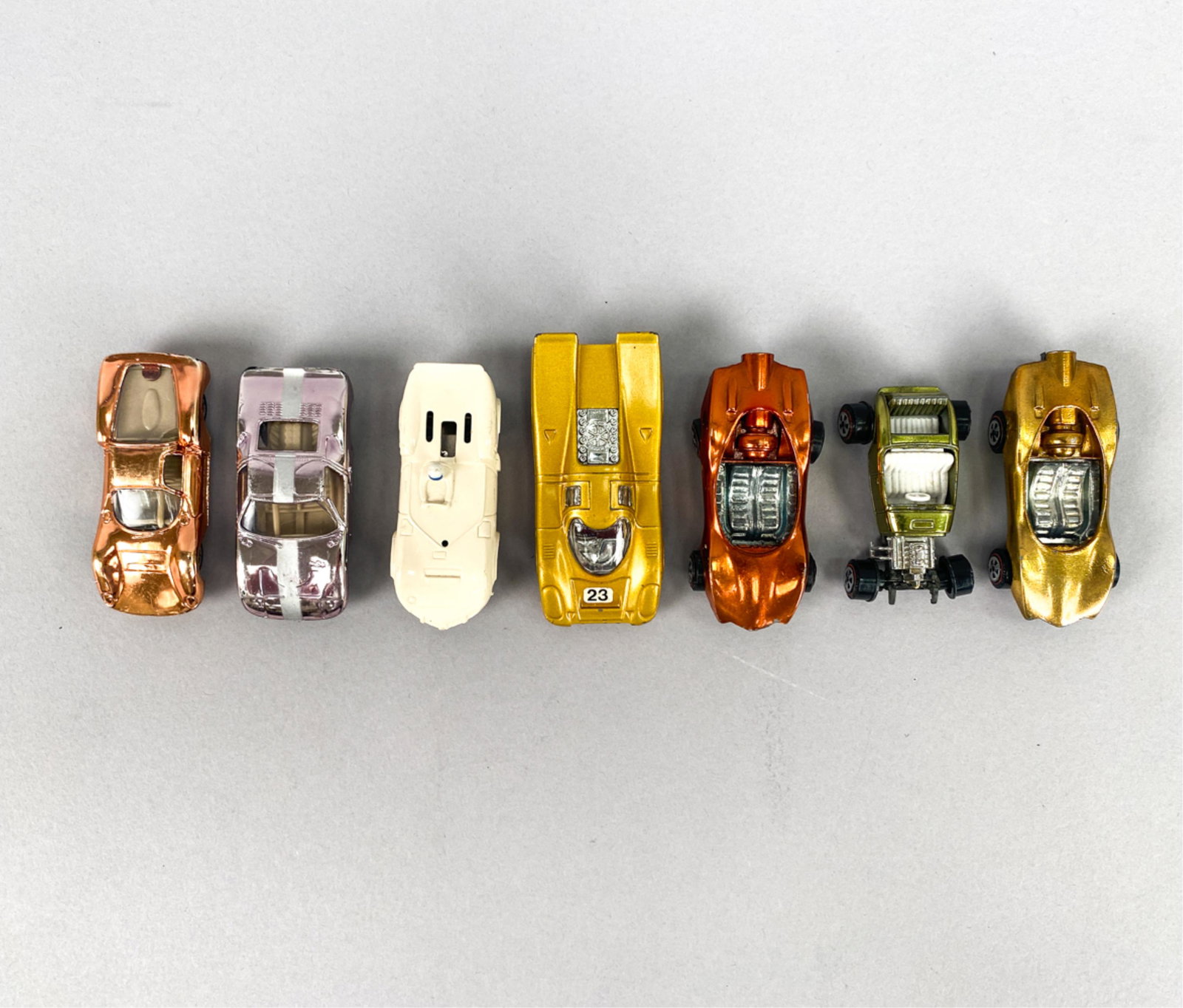GROUPING OF TOY CARS (1 of 8)