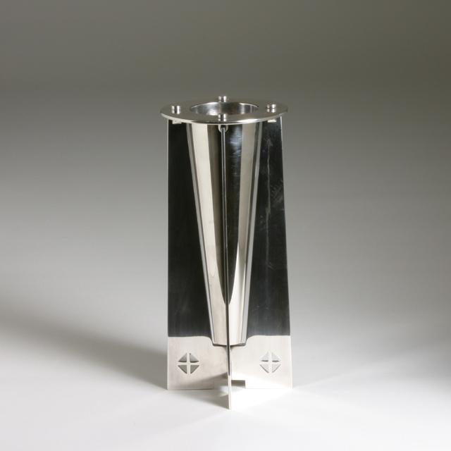 CHARLES GWATHMEY, ROBERT SIEGEL "COURTNEY" VASE (1 of 17)