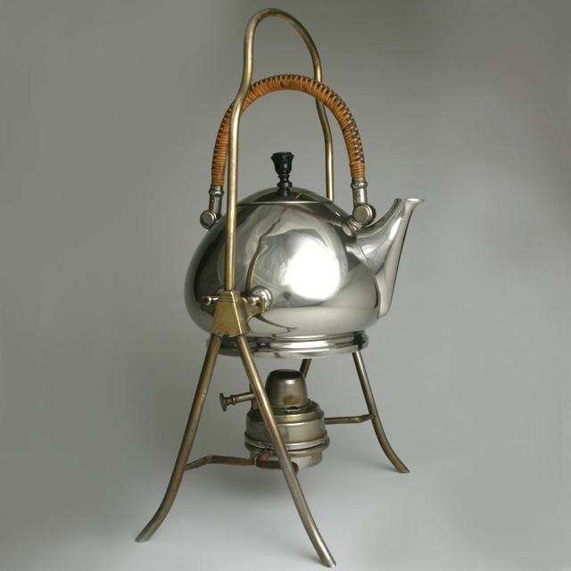 PETER BEHRENS KETTLE ON STAND (1 of 12)