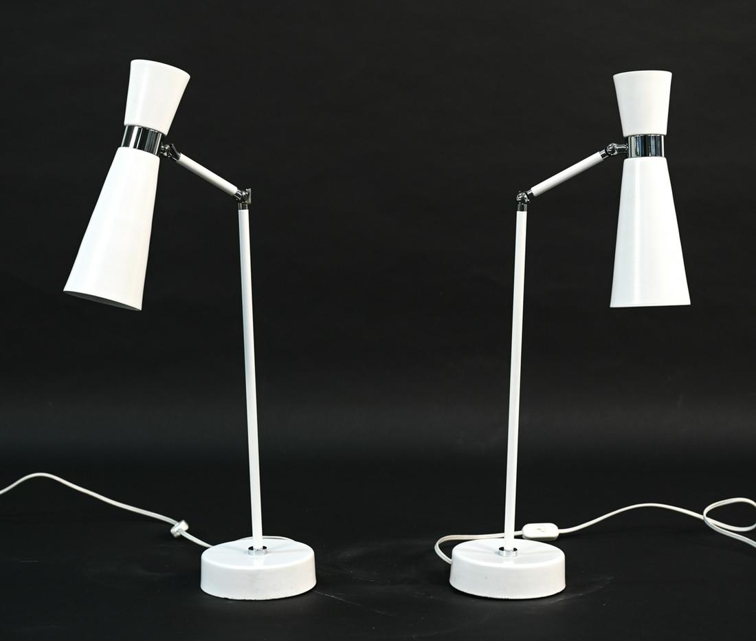 PAIR BRANCO SOBRE BRANCO LAMPS, STYLE OF STILNOVO (1 of 12)