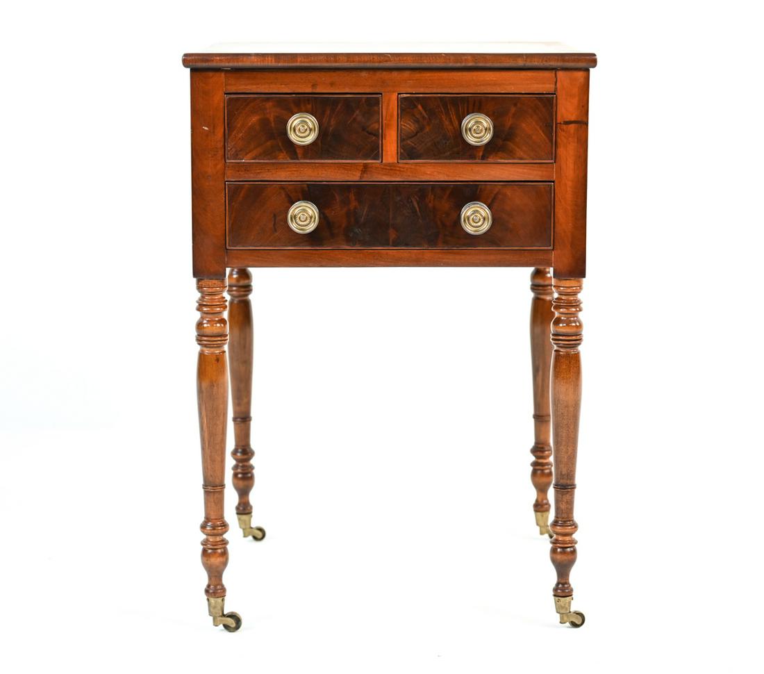 ANTIQUE FEDERAL STYLE NIGHTSTAND OR END TABLE (1 of 13)
