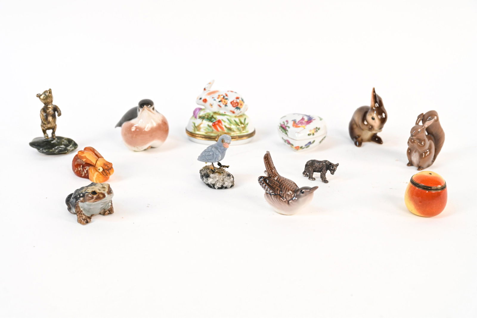 DECORATIVE GROUPING INCL. LIMOGES (1 of 20)