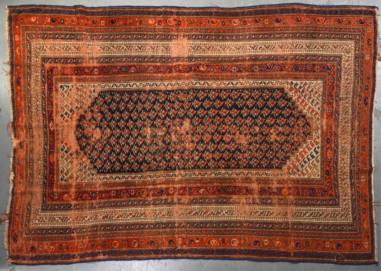 ANTIQUE PERSIAN WOOL RUG (1 of 8)