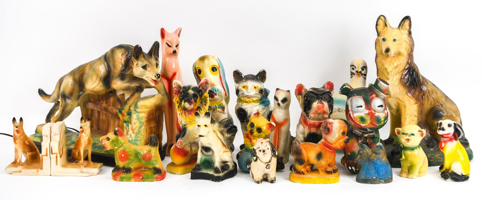 LARGE CARNIVAL CHALKWARE GROUPING INCL. LAMP (1 of 20)