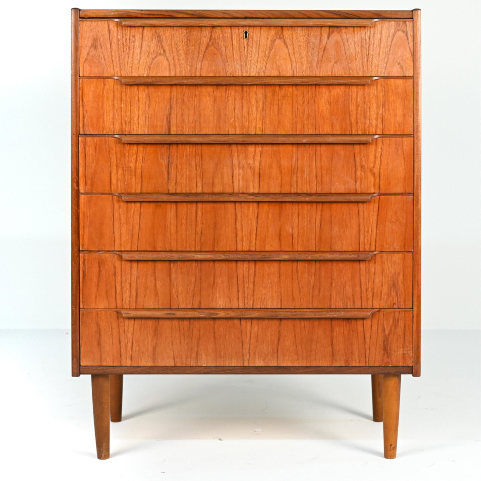 DANISH TEAK TALL CHEST OF DRAWERS (1 of 14)