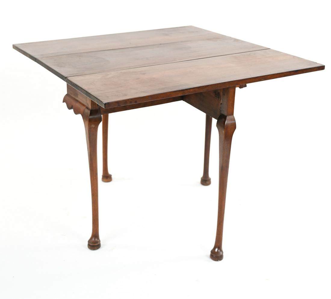 ANTIQUE QUEEN ANNE STYLE DROP LEAF TABLE (1 of 15)