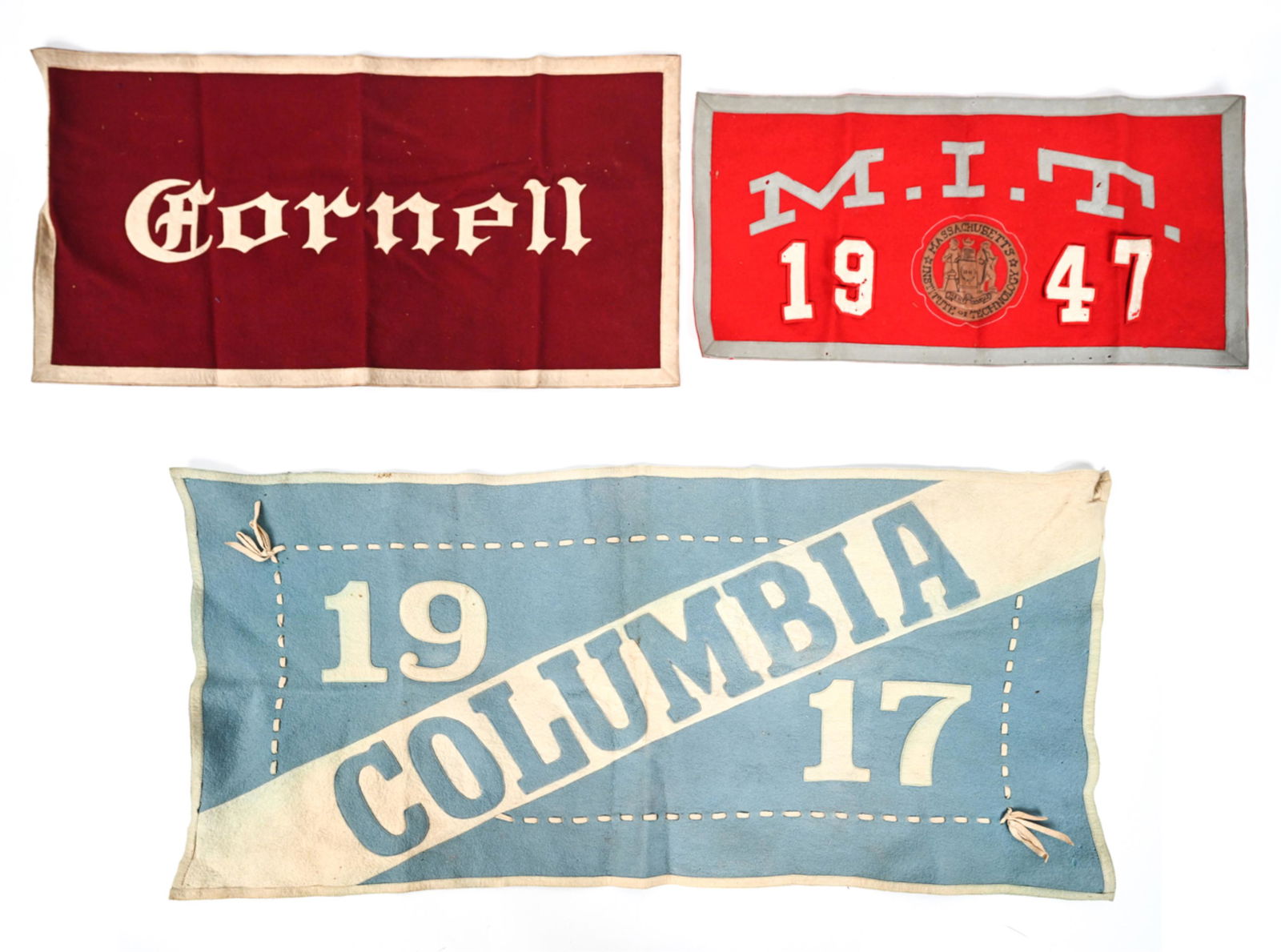 (3) IVY LEAGUE COLLEGE FELT BANNERS (1 of 20)