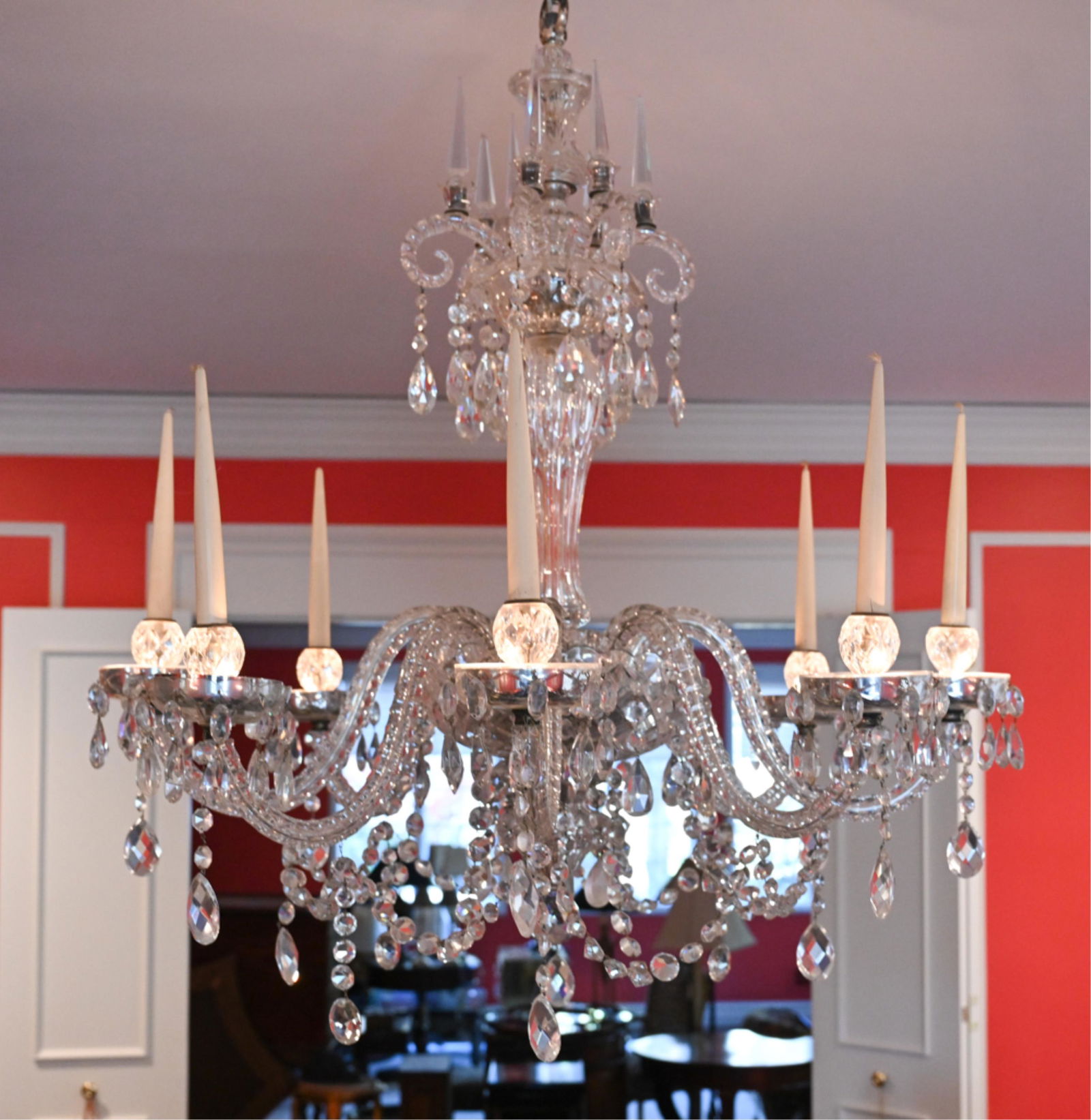 ORNATE 8-LIGHT DROP CRYSTAL CHANDELIER (1 of 9)