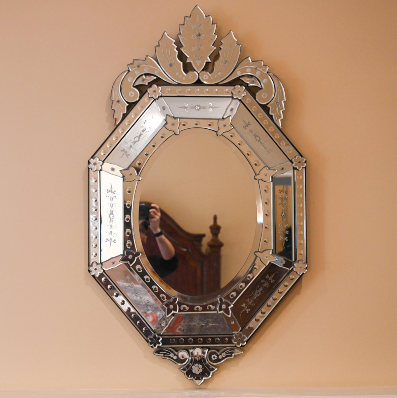 ETCHED VENETIAN GLASS WALL MIRROR (1 of 7)