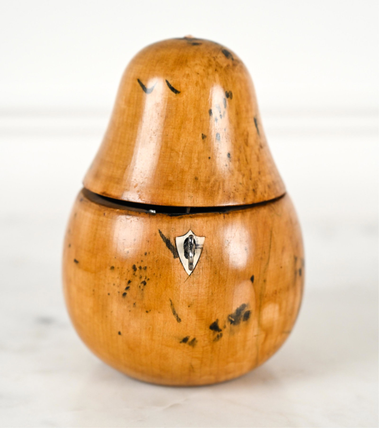 ANTIQUE ENGLISH CARVED PEAR FORM TEA CADDY (1 of 8)