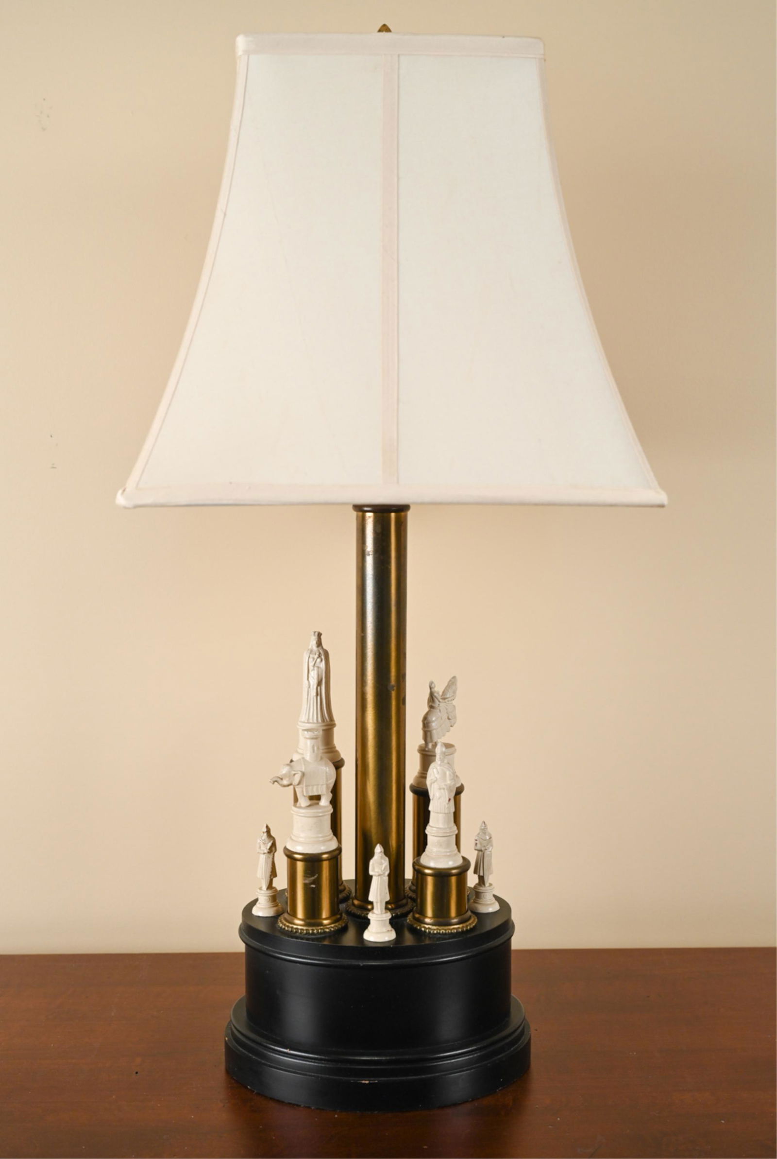VINTAGE CHESS PIECES TABLE LAMP (1 of 13)