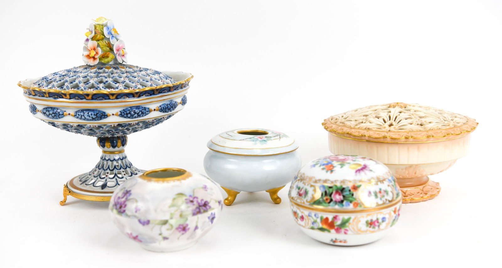 (5) GROUPING OF ANTIQUE PORCELAIN CONTAINERS (1 of 19)