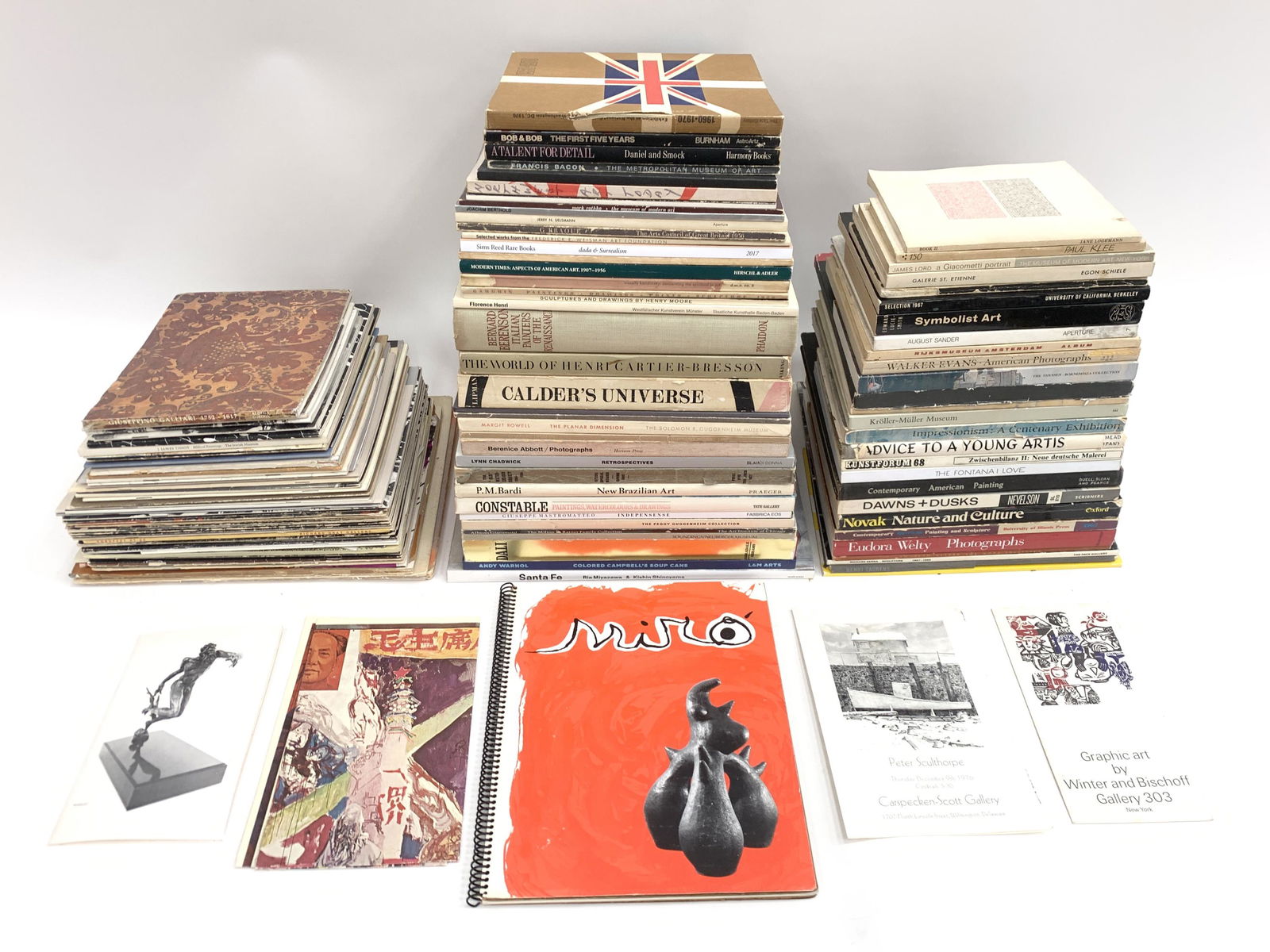 VINTAGE FINE ARTS BOOKS & GALLERY PUBLICATIONS (1 of 13)