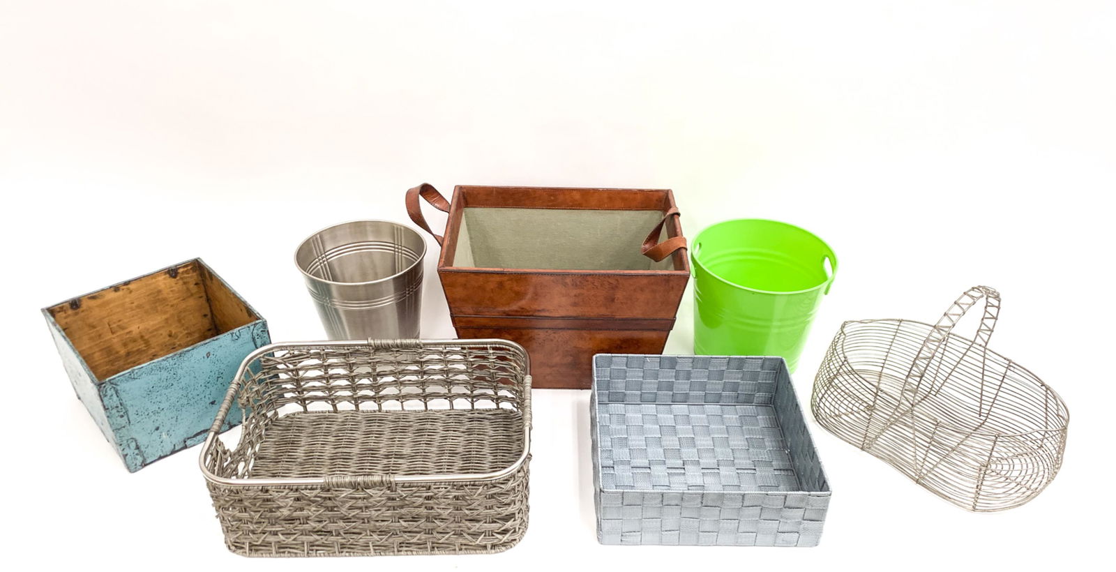 GROUPING OF STORAGE BINS (1 of 6)