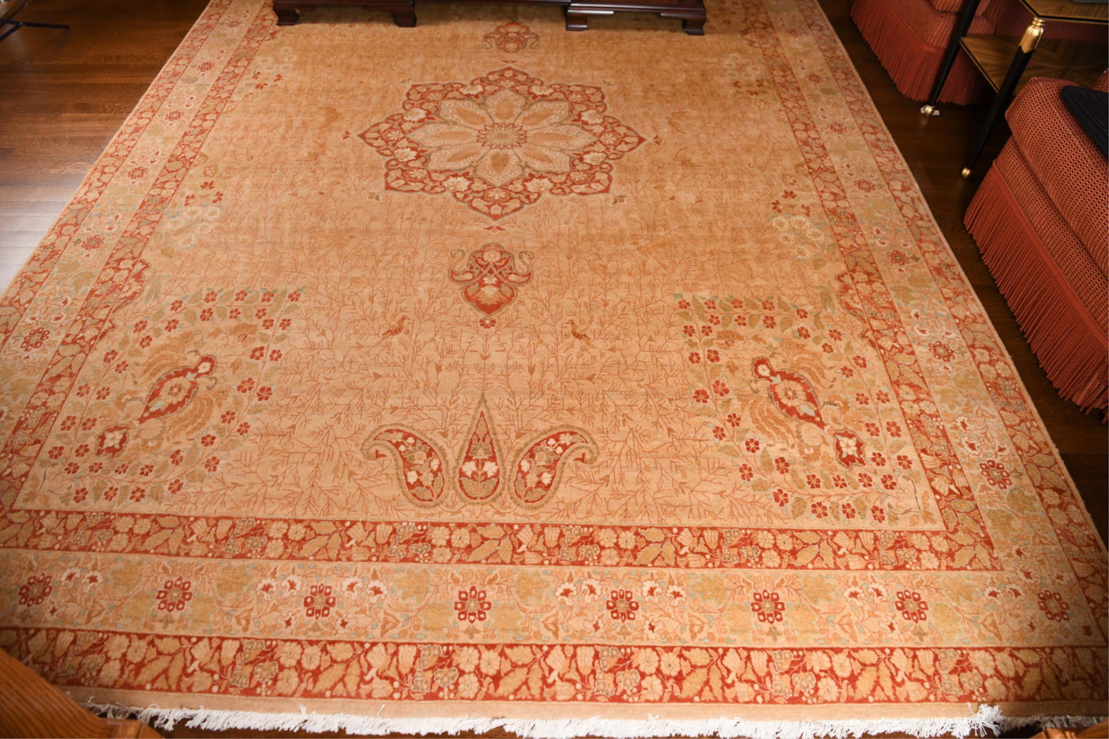 CONTEMPORARY RUG (1 of 6)