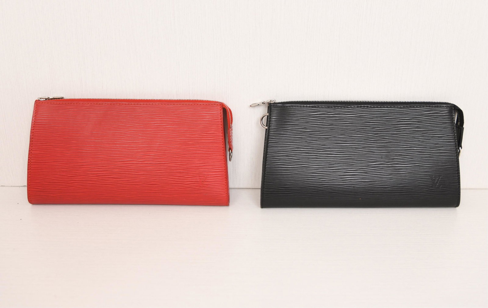(2) LOUIS VUITTON EPI LEATHER POCHETTES 24 (1 of 8)