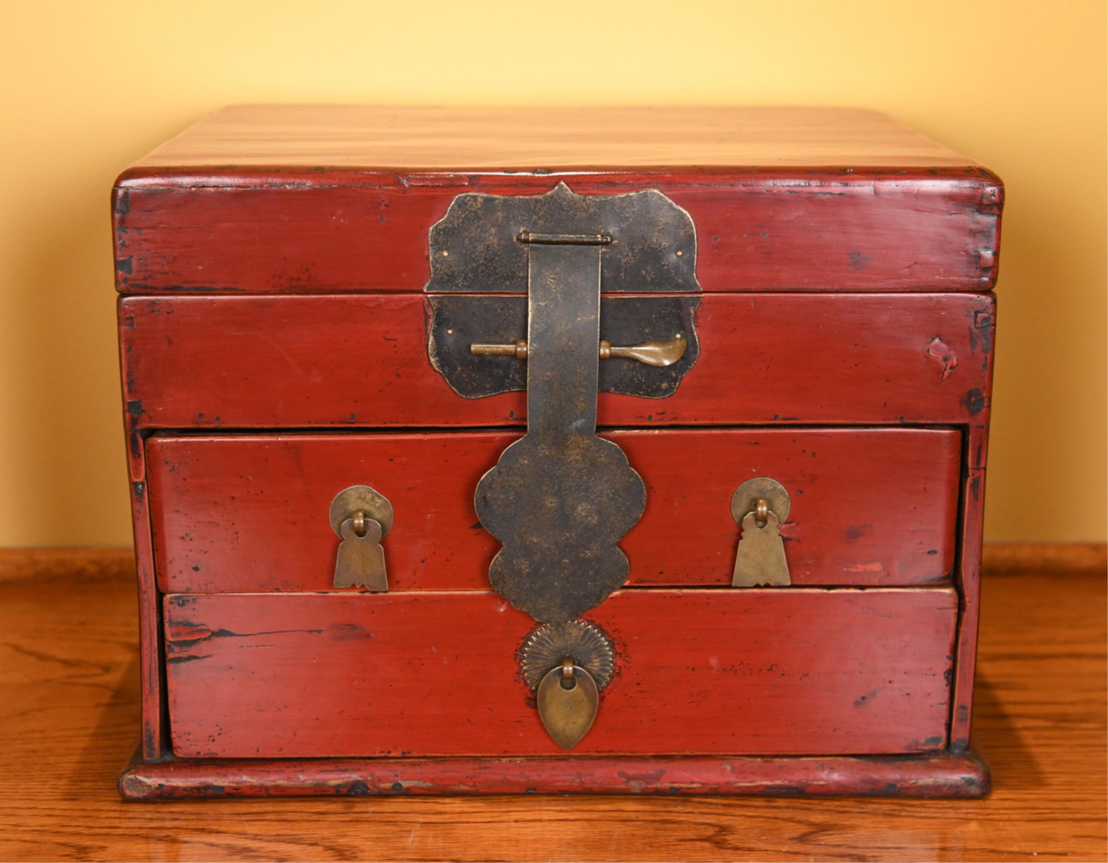 CHINESE RED LACQUER CHEST (1 of 9)
