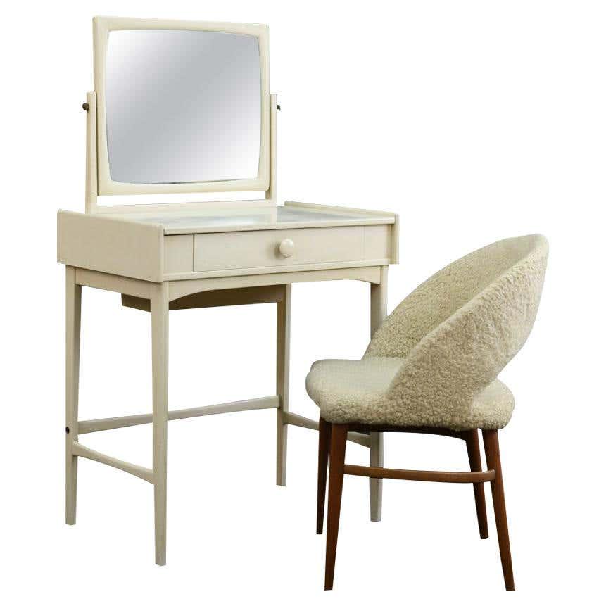 DANISH MID-CENTURY BOLIGHUS / HOLM VANITY SET (1 of 10)