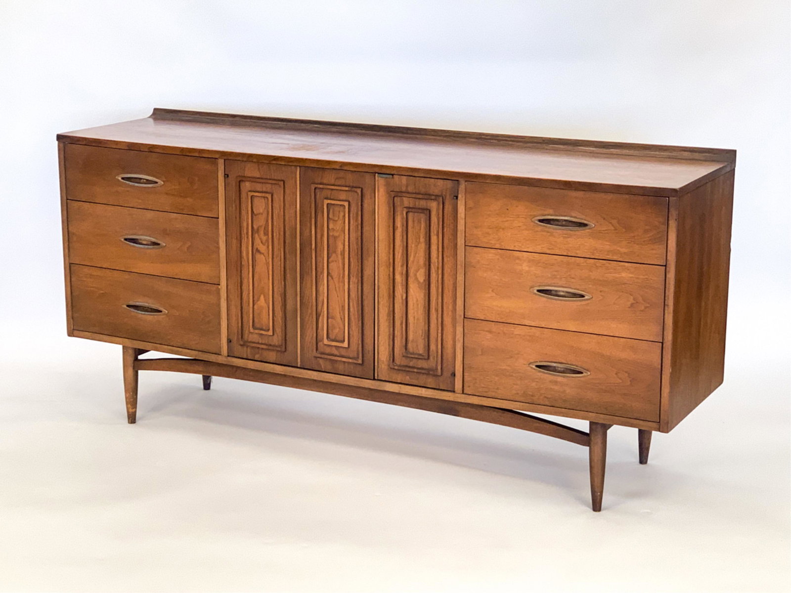 MID-CENTURY BROYHILL PREMIER SCULPTRA LONG DRESSER (1 of 16)