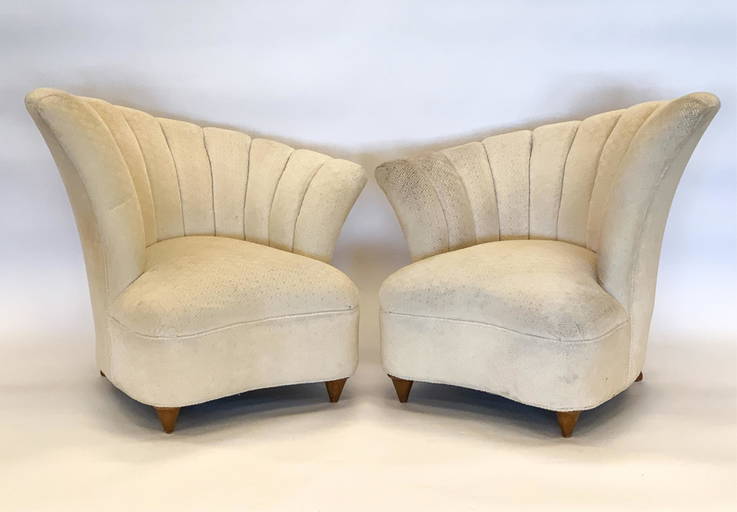 (2) VLADIMIR KAGAN STYLE FAN BACK LOUNGE CHAIRS Feb 24, 2022