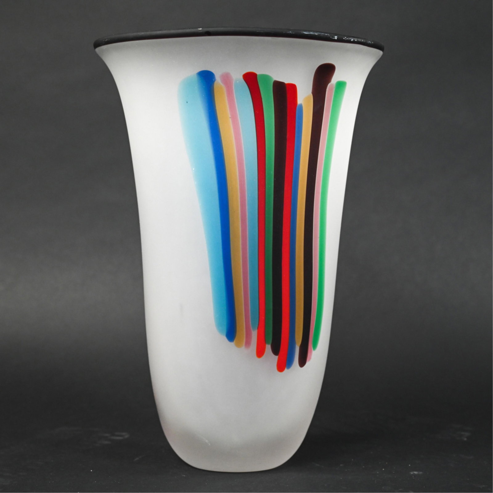 LARGE POSTMODERN STUDIO ART GLASS VASE (1 of 8)