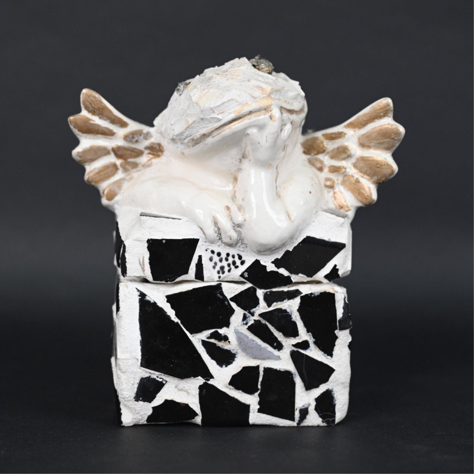 TOBY HELLER STUDIO CERAMIC FROG BOX (1 of 12)