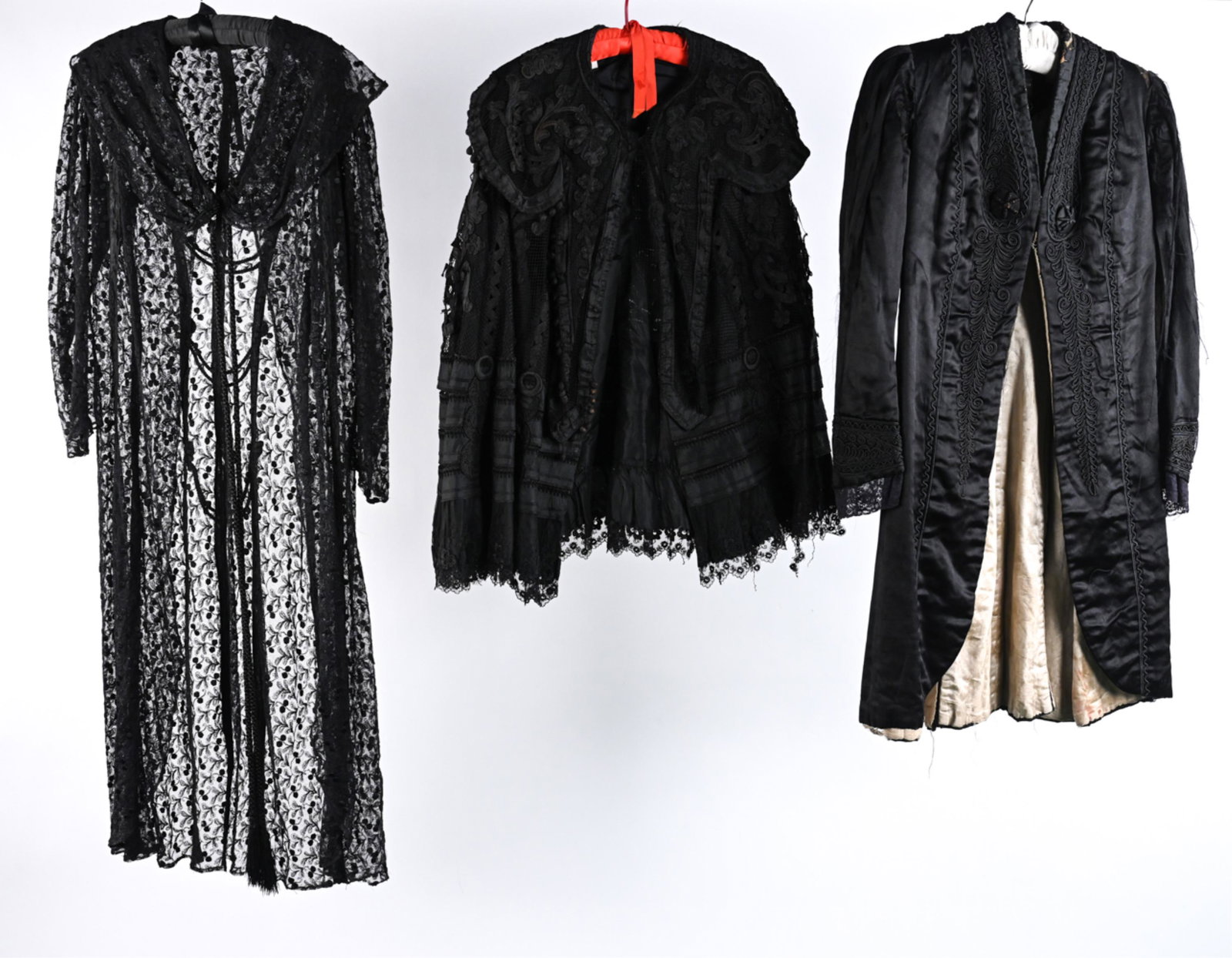 GROUPING OF VICTORIAN MOURNING COATS & OUTERWEAR (1 of 20)