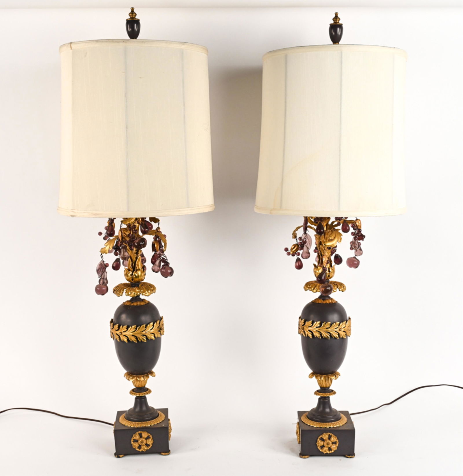 PAIR OF ORNATE ORMOLU TOLE & GLASS URN TABLE LAMPS (1 of 16)