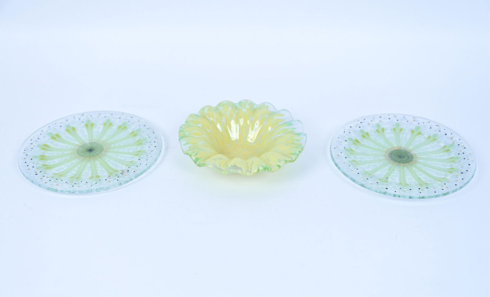 GROUPING OF MID-CENTURY ART GLASS INCL. HIGGINS (1 of 9)