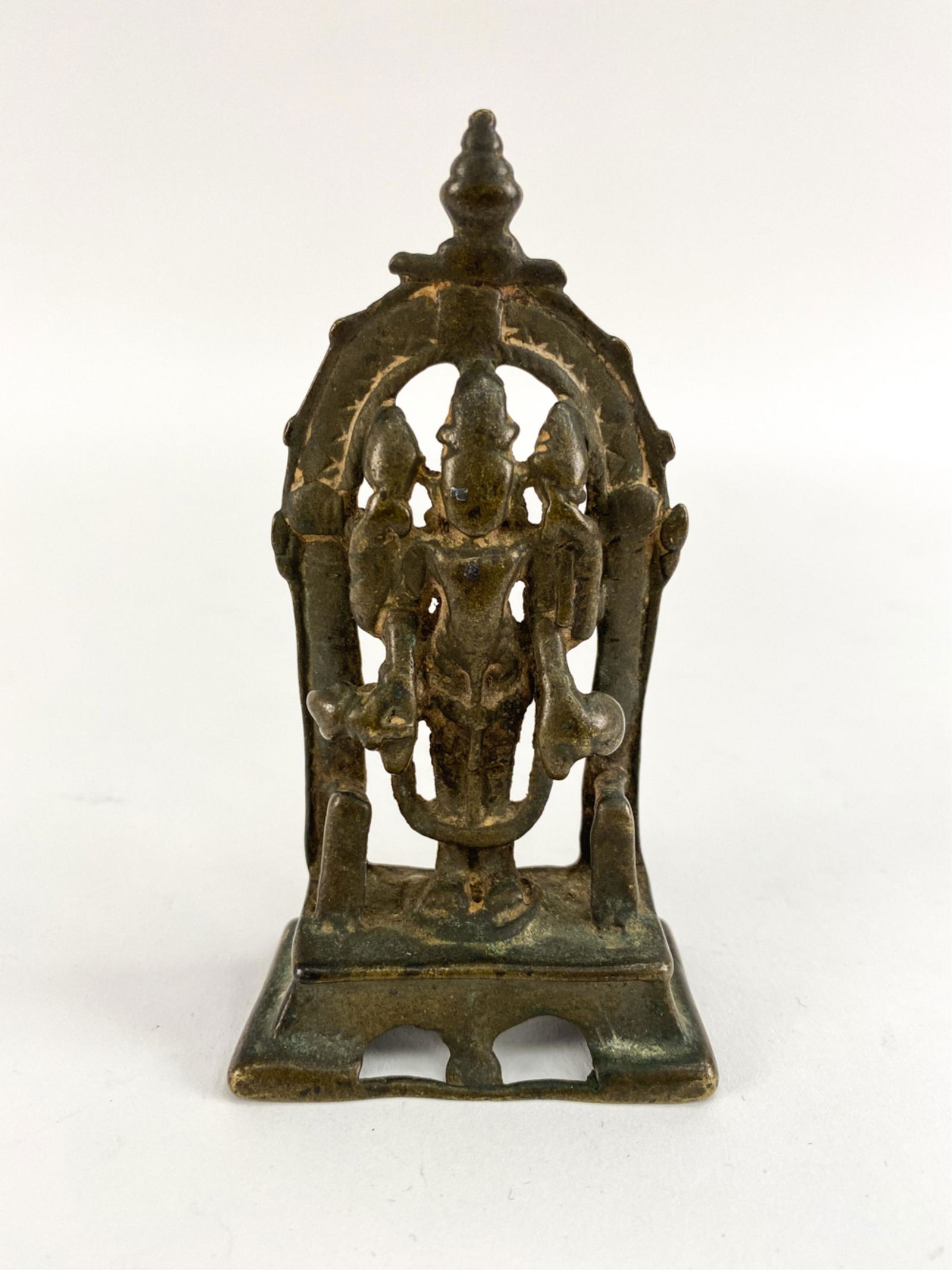 18TH CENTURY OR EARLIER INDIAN BRASS SCULPTURE (1 of 6)