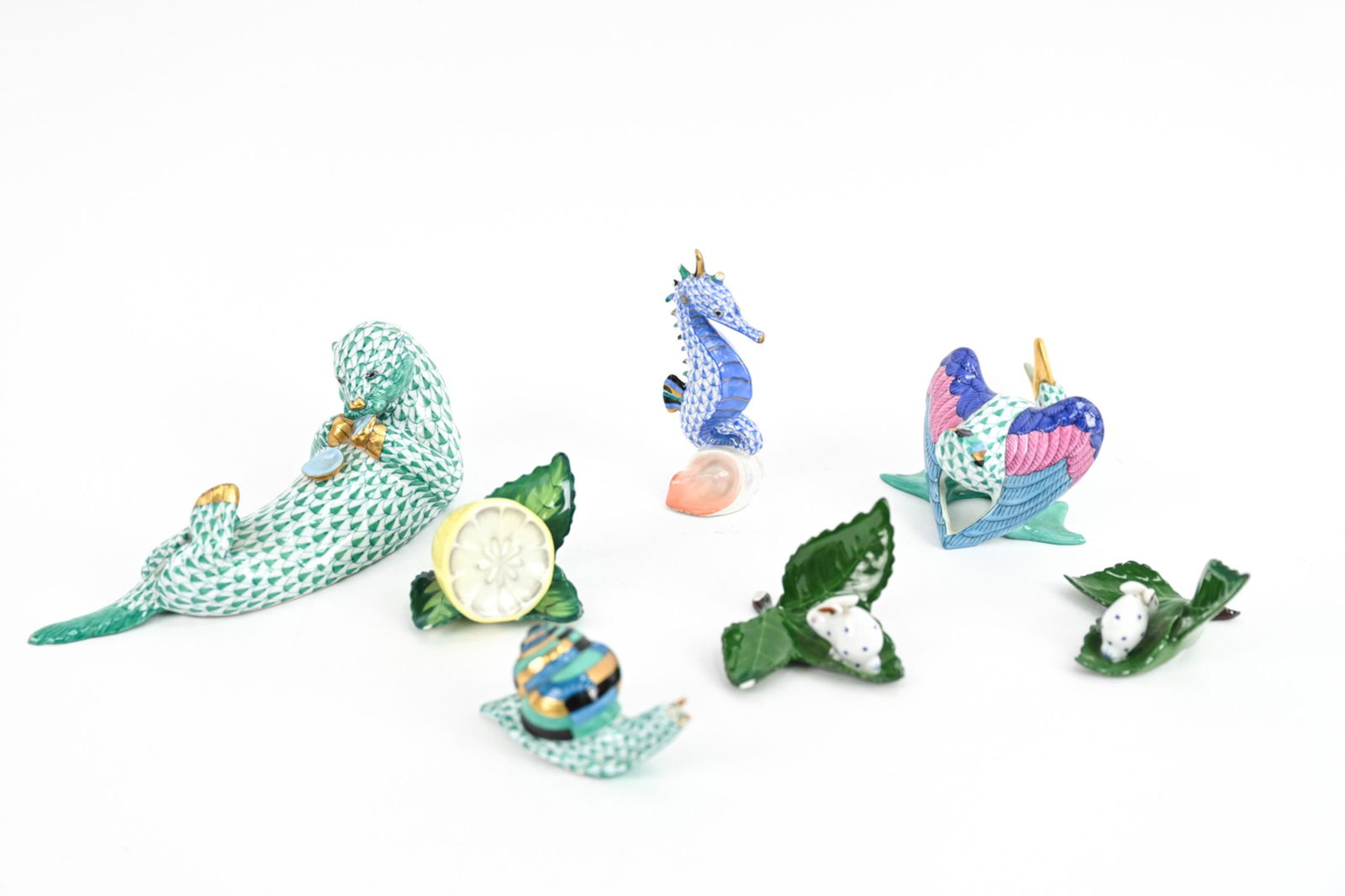 GROUPING OF HEREND PORCELAIN FIGURINES - AS IS (1 of 15)