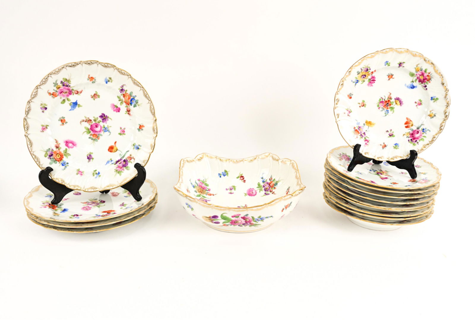 GROUPING OF DRESDEN GERMANY PORCELAIN (1 of 17)