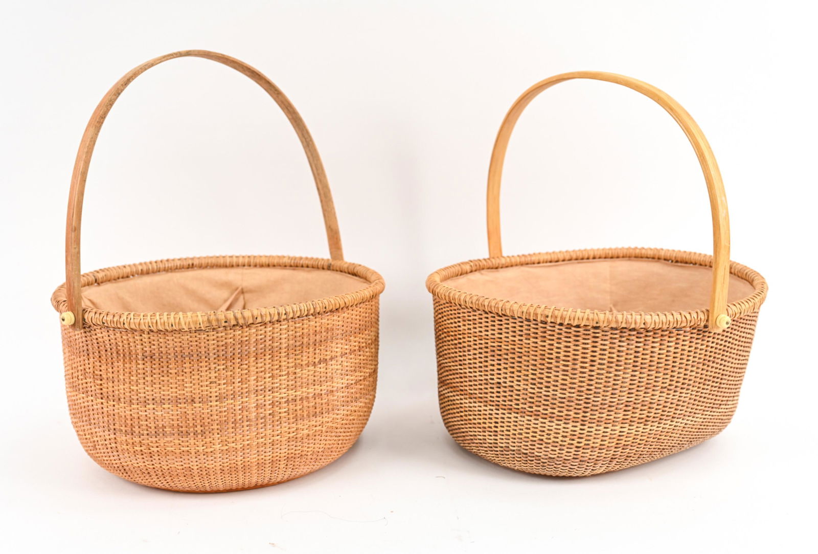 (2) LARGE NANTUCKET-STYLE BASKETS (1 of 8)