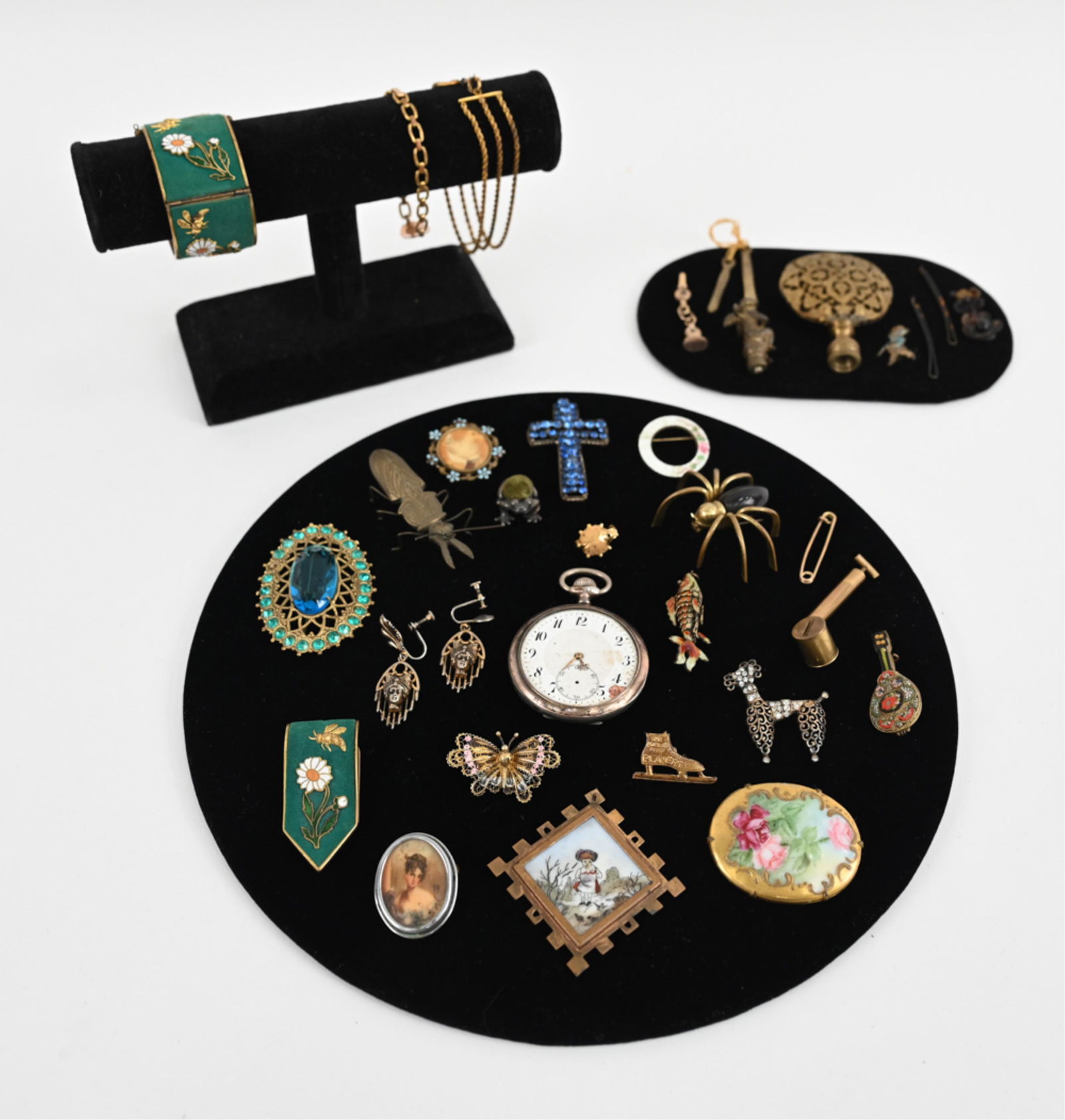 ANTIQUE JEWELRY & ACCESSORIES (1 of 20)