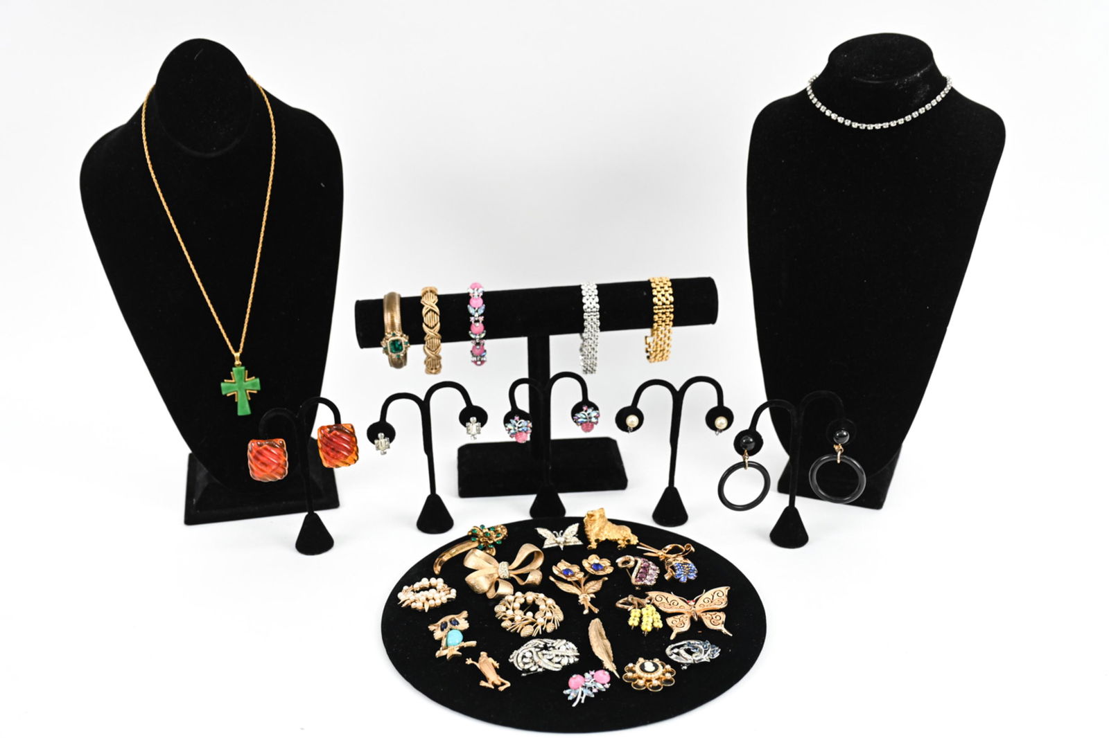 VINTAGE COSTUME JEWELRY- TRIFARI, CORO, NAPIER (1 of 20)