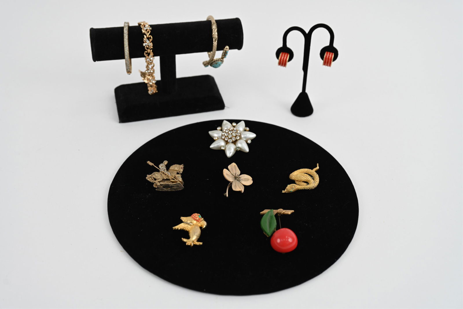 VINTAGE JEWELRY- HATTIE CARNEGIE, VALENTINO,FRANCE (1 of 20)