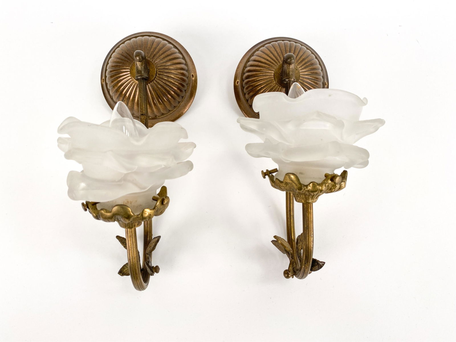 PAIR OF VINTAGE FLOWER FORM WALL SCONCES (1 of 10)
