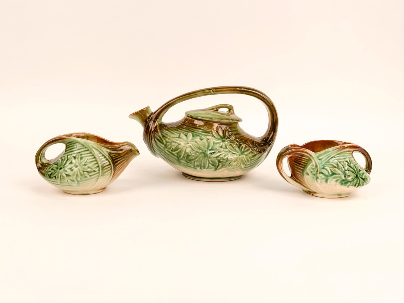 (3) PIECE MCCOY POTTERY TEA SET (1 of 14)
