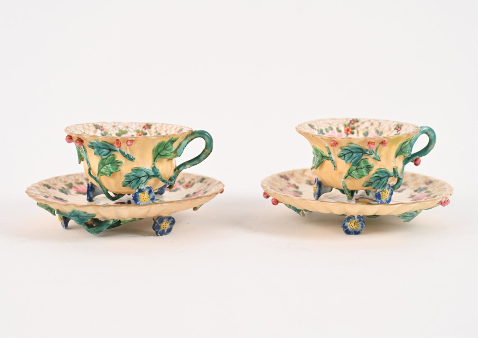 PAIR OF ANTIQUE MEISSEN PORCELAIN CUPS & SAUCERS (1 of 19)